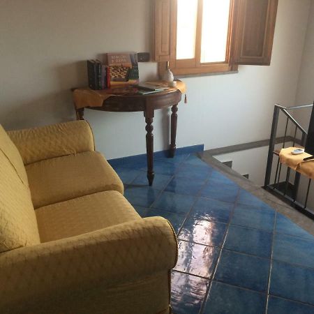 צ'פאלו Royal Mandralisca Apartment מראה חיצוני תמונה